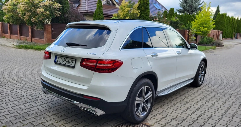 Mercedes-Benz GLC cena 153000 przebieg: 100000, rok produkcji 2017 z Szczecin małe 379